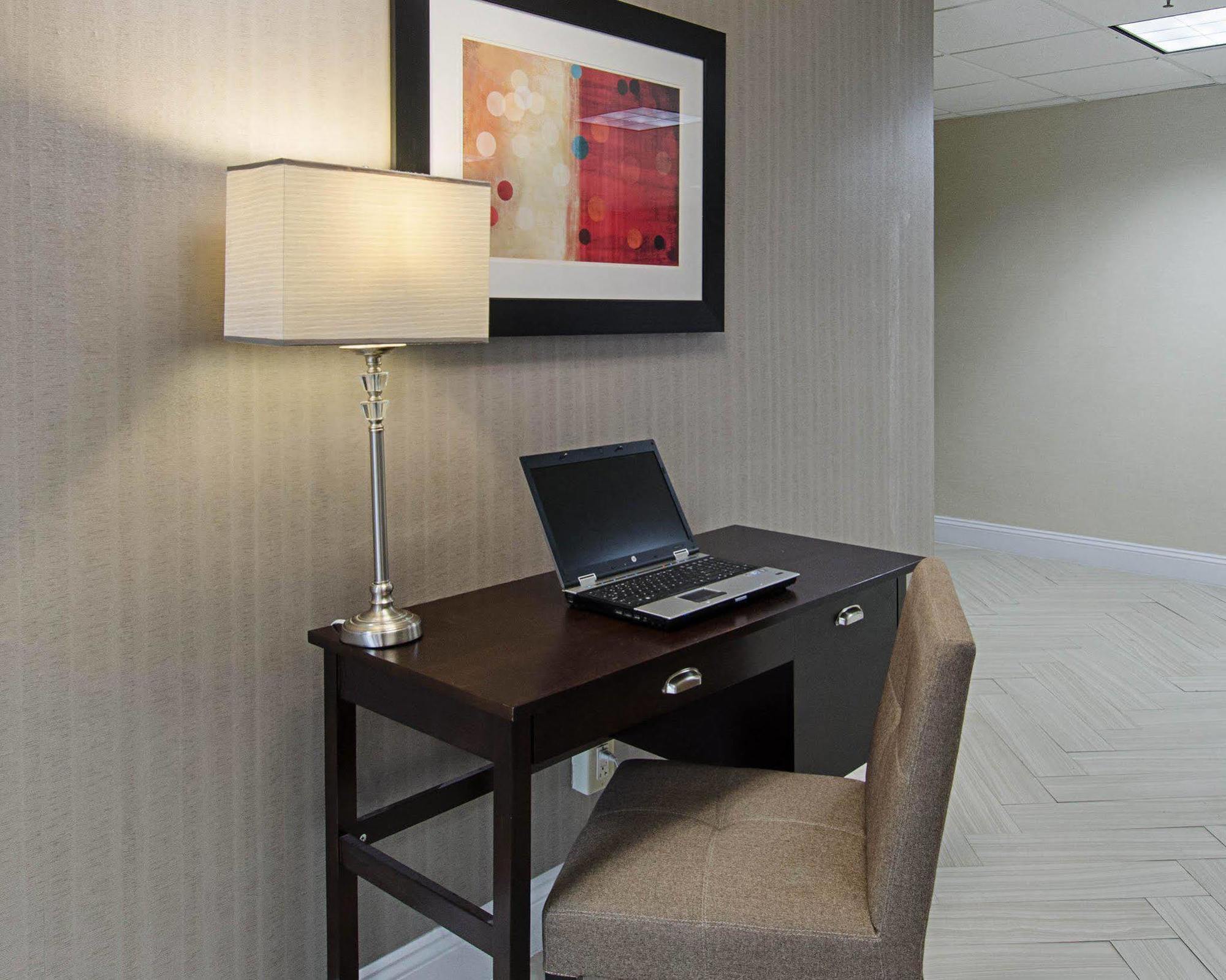 Suburban Extended Stay Hotel Worcester Exteriör bild